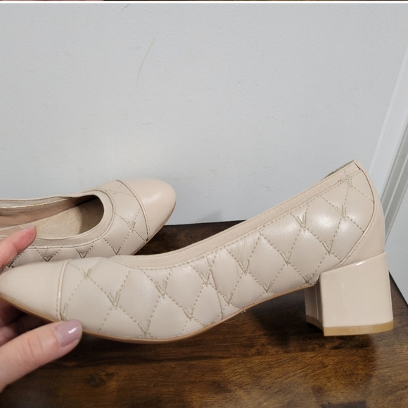 Vionic Olympia Block Heel Leather/Patent Leather Beige Nude NWOB - Picture 6 of 10